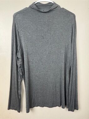 Women's Gray Long-Sleeve Lightweight Mock Neck Top